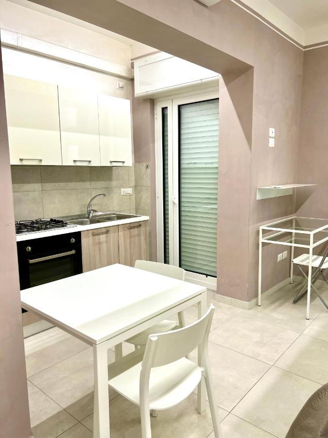 Camelia Home Suite - Napoli ภายนอก รูปภาพ